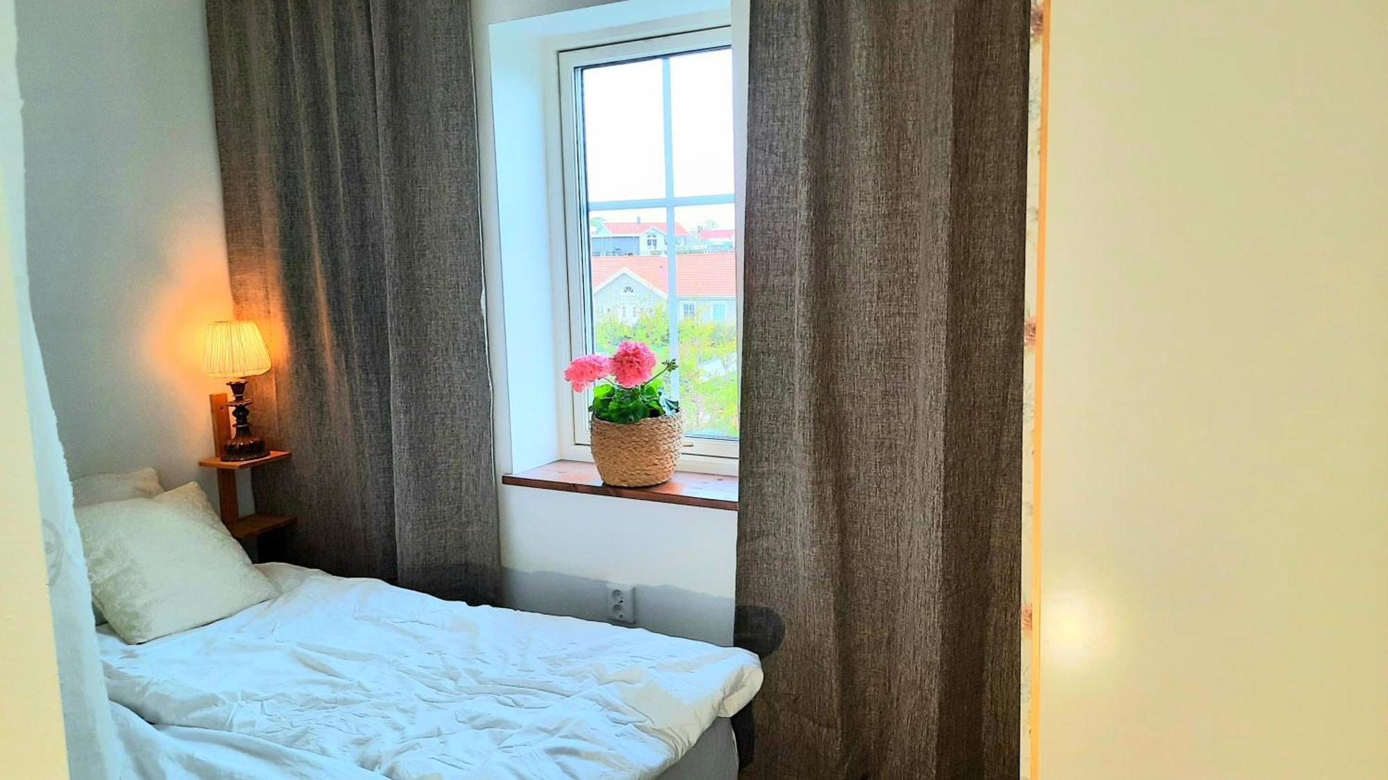 Boende - Stuga Naera Naturen, 3 Km Till Motala Centrum, Elbilsladdning Finns Pa Tomten - Privat Vaerd 외부 사진